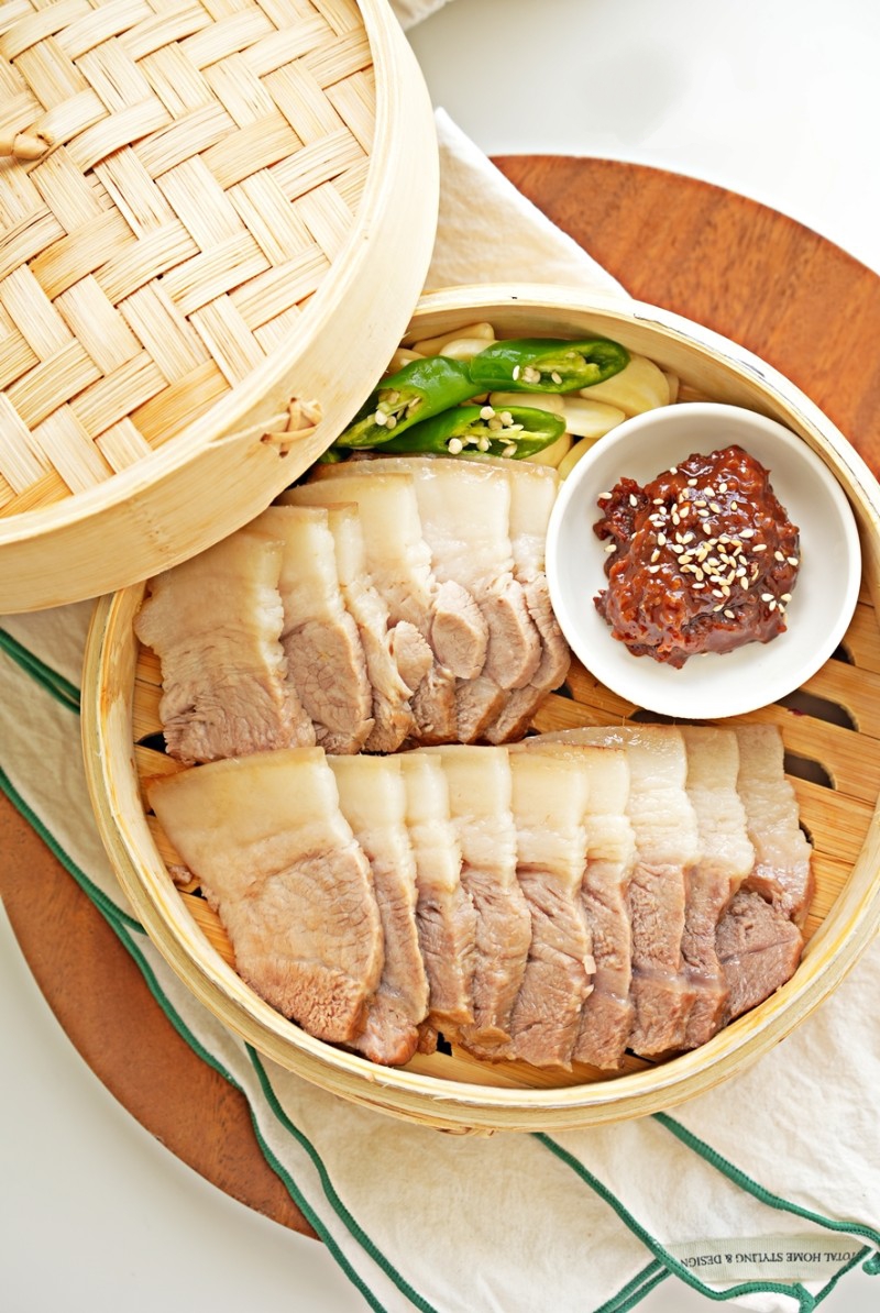 Mách bạn cách luộc thịt chân giò vừa mềm lại ngọt thơm đậm vị-10