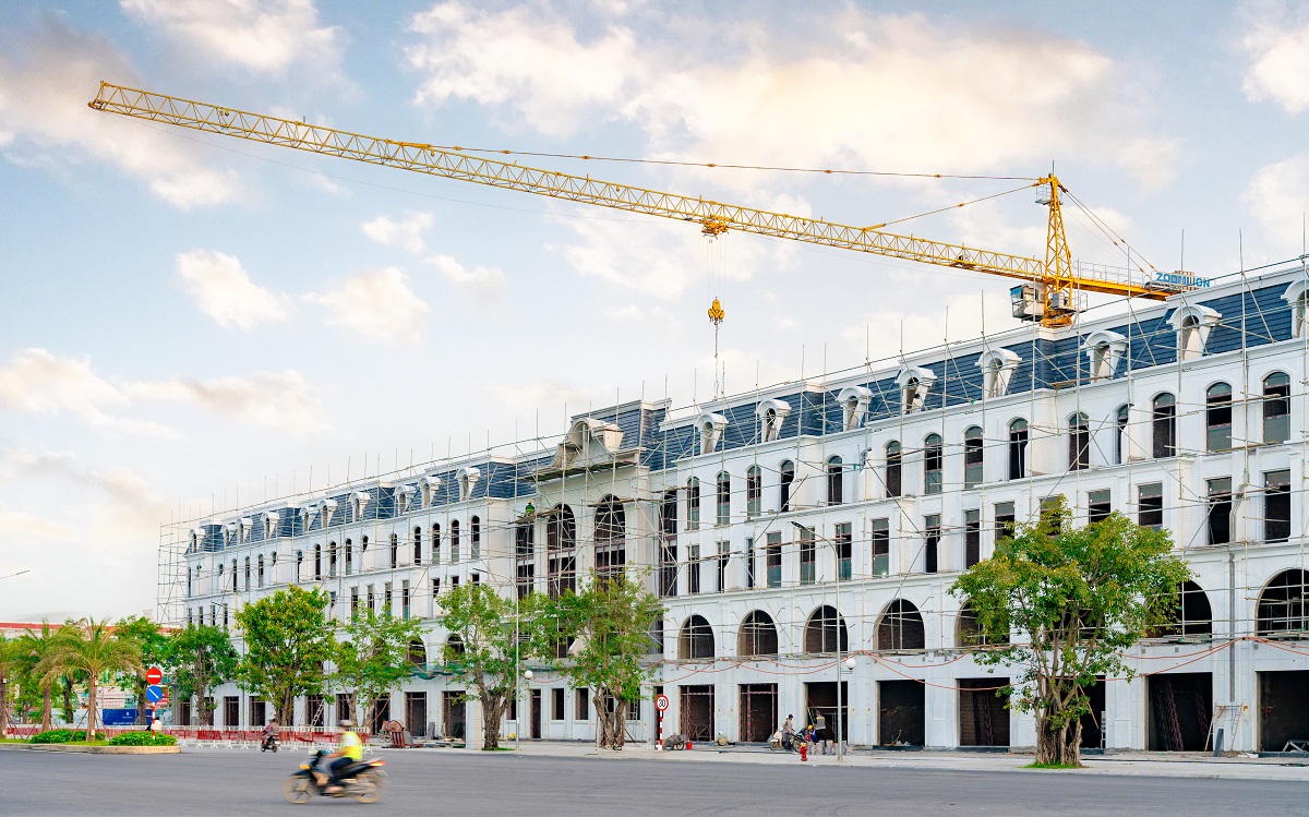 Bộ 3 siêu chính sách thuê tổ hợp nhà phố thương mại The Center Point-3