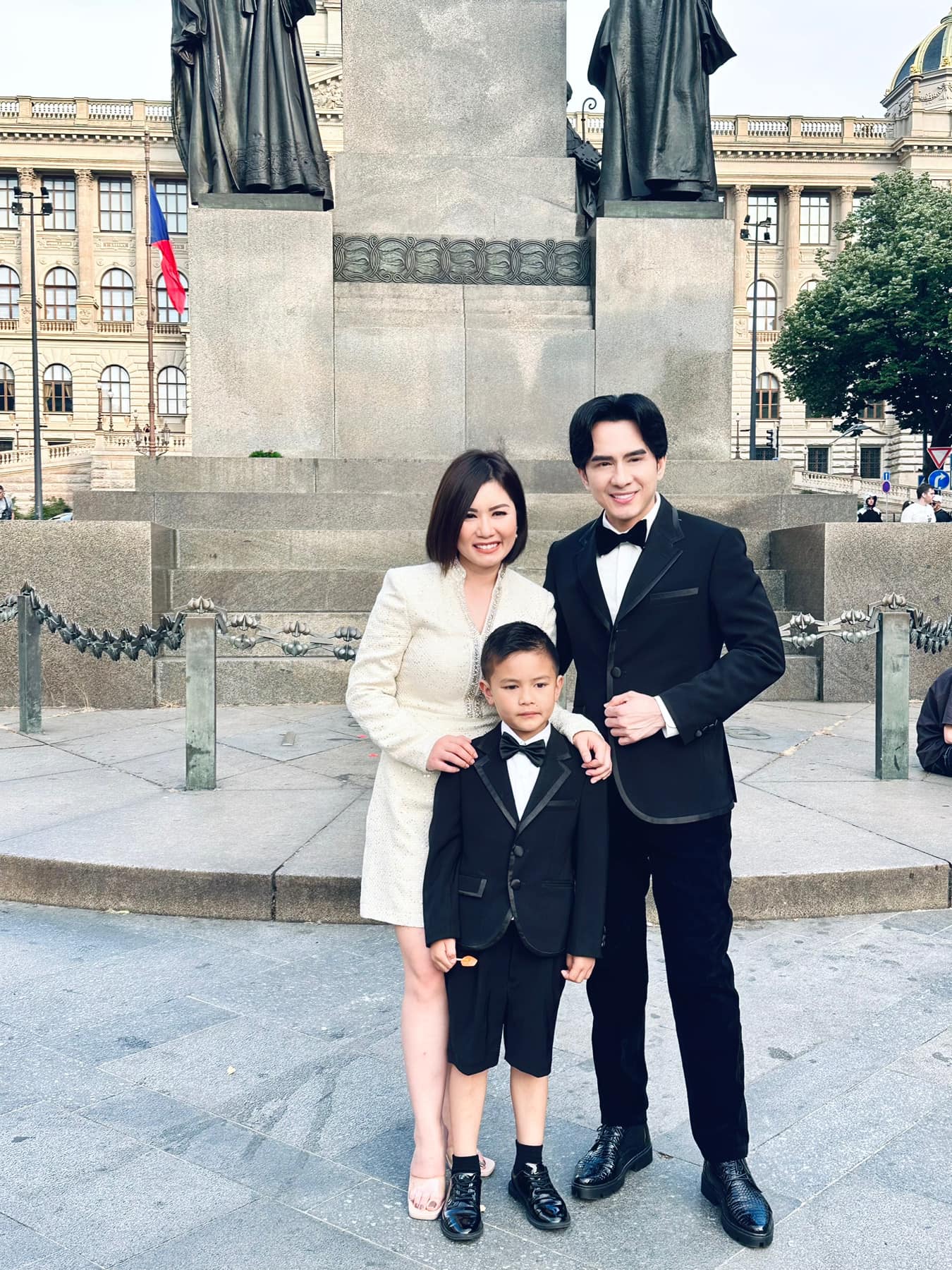 Hòa Minzy và Thủy Tiên có cách xử lý trái ngược khi nói với con chuyện bố mẹ chia tay nhưng chung 1 nguyên tắc-4