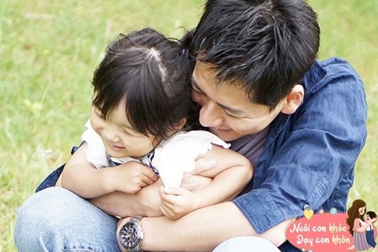 Đứa trẻ gần gũi và được bố yêu thương từ nhỏ, sẽ thành người xuất sắc ở 3 khía cạnh