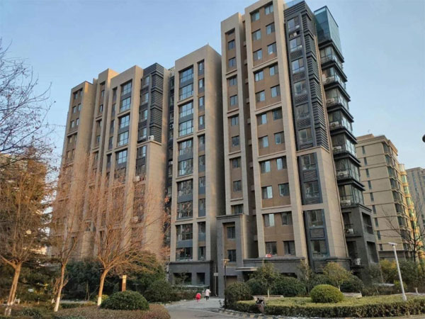 Vụ 3 mẹ con rơi từ tòa nhà chung cư ở Trung Quốc: Một trẻ sống sót, nghi người mẹ ôm con tự vẫn-3