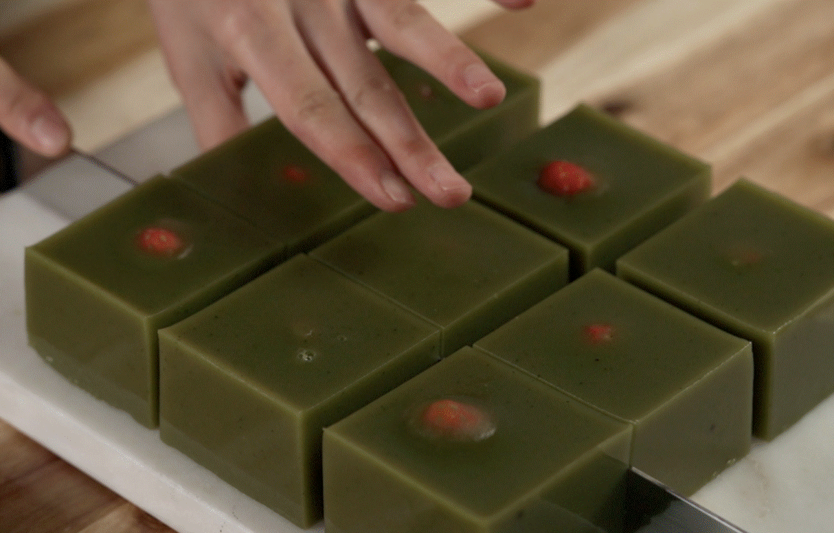 Cách làm thạch dâu tây đẹp da chống già cực dễ-6