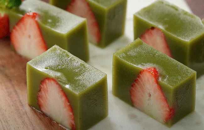 Cách làm thạch dâu tây đẹp da chống già cực dễ-7