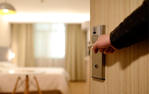 Người xưa dặn: Mở cửa vào nhà không thấy 4 thứ, cuộc sống suôn sẻ như ý-1