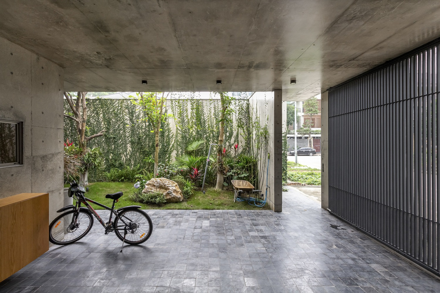 Nhà bê tông bình yên giữa đô thị ở Bắc Giang-4