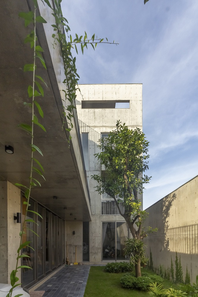 Nhà bê tông bình yên giữa đô thị ở Bắc Giang-11