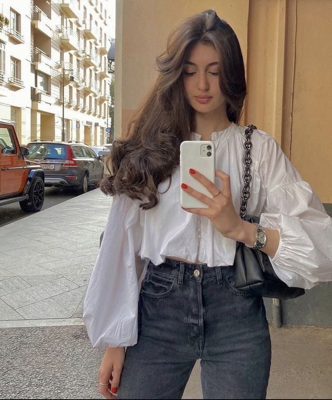 Phụ nữ Pháp đang rất chuộng 4 kiểu áo tay dài này để mặc mỗi khi ra đường-11