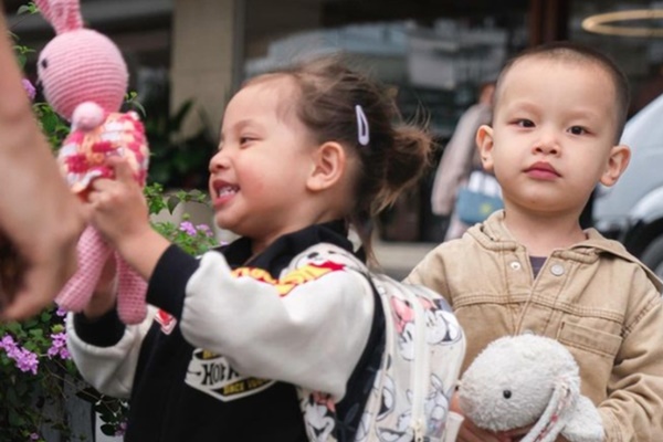 Phản ứng của sao Việt khi con yêu sớm: Cường Đô La tích cực ghẹo con, MC Thảo Vân lại thành đồng minh-7