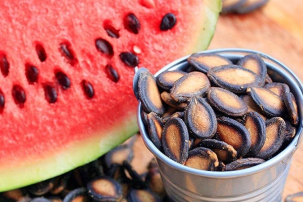 Một thứ cực bổ có trong quả dưa hấu, phòng đau tim, đột quỵ nhưng ai cũng vứt bỏ khi ăn-2
