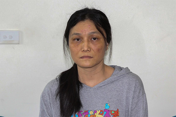 Khống chế kẻ ngáo đá làm xiếc trên nhà cao tầng ở Tuyên Quang-2