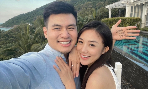 Các ông chồng thiếu gia thay đổi thế nào sau khi cưới hot girl: Người đưa vợ lên thành bà hoàng, người thì đam mê trêu vợ-4