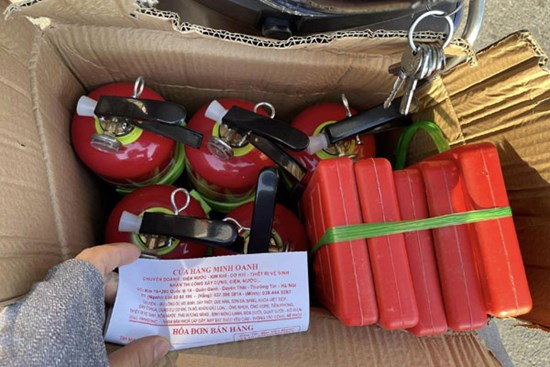 Thiết bị phòng hỏa hoạn tăng giá, dân buôn liên tục báo “cháy” hàng