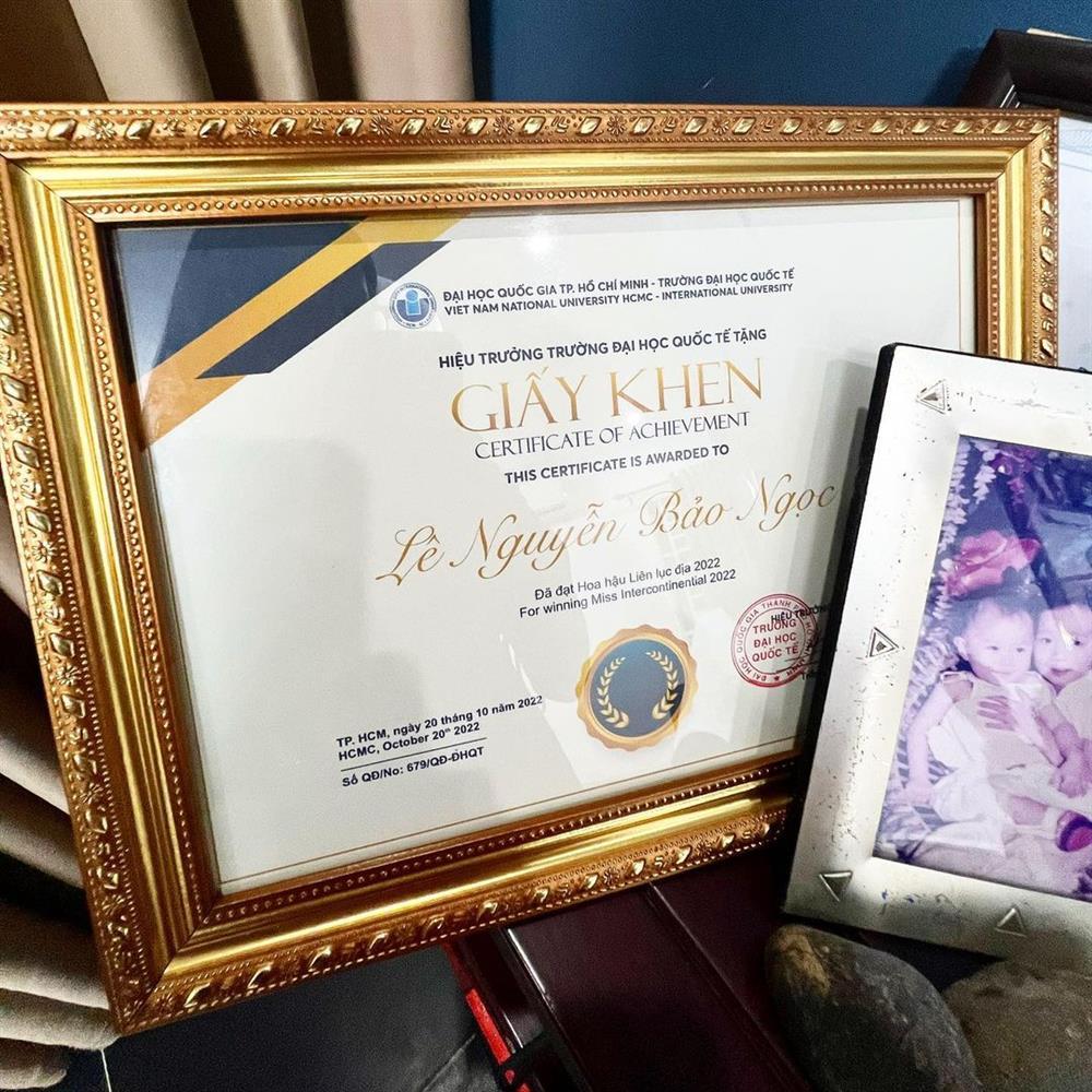 Căn phòng đặc biệt của Hoa hậu vừa nhận nuôi bé gái mất cả gia đình trong vụ cháy chung cư mini ở Hà Nội-11