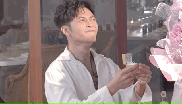 Full HD màn cầu hôn 800 triệu của Gin Tuấn Kiệt - Puka: Đàng gái hỏi 2 câu gây bất ngờ, dàn sao Vbiz quy tụ-4