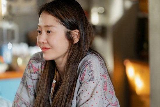 Nghe mẹ mắng em trai dại mới đưa tiền cho vợ, chị chồng tôi hỏi một câu khiến bà xây xẩm mặt mày