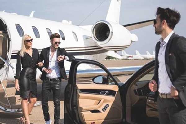 Chuyện không tưởng ở nơi đào tạo bảo mẫu cho giới nhà giàu: Học phí khủng, yêu cầu học viên phải giỏi giữ bí mật-6