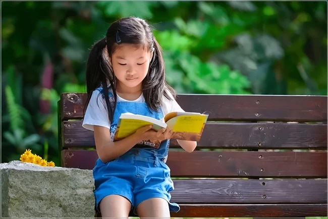 Những đứa trẻ thích ở một mình thường có 3 khả năng nổi trội, cha mẹ đừng suốt ngày quanh quẩn bên con-1