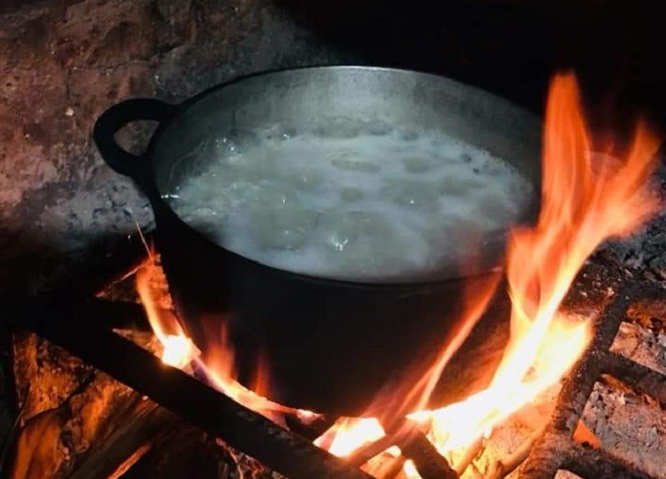 Chuyện thật như đùa: Nhọ xoong nồi được lùng mua với giá lên đến 300 nghìn đồng/kg-7