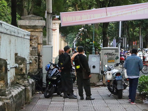 Hình ảnh thắt chặt an ninh phiên xử bà Nguyễn Phương Hằng-2