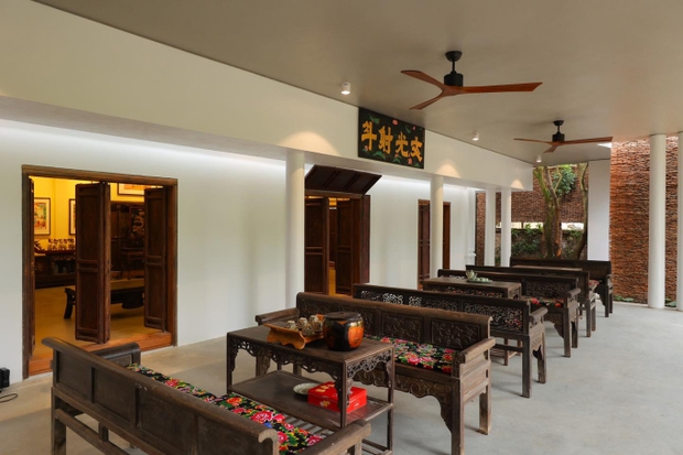 Cận cảnh biệt phủ của vua hài đất Bắc Xuân Hinh: Xây toàn bộ bằng gạch đỏ, có sân vườn ao cá rộng thênh thang-7