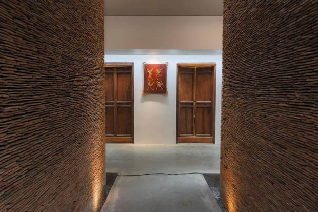 Cận cảnh biệt phủ của vua hài đất Bắc Xuân Hinh: Xây toàn bộ bằng gạch đỏ, có sân vườn ao cá rộng thênh thang-8