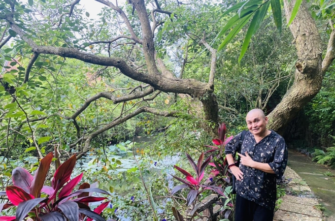 Cận cảnh biệt phủ của vua hài đất Bắc Xuân Hinh: Xây toàn bộ bằng gạch đỏ, có sân vườn ao cá rộng thênh thang-14