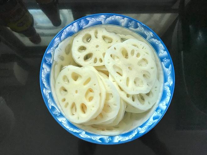 Loại củ nằm sâu dưới bùn,&nbsp;ăn vừa ngon vừa là thuốc bổ-2