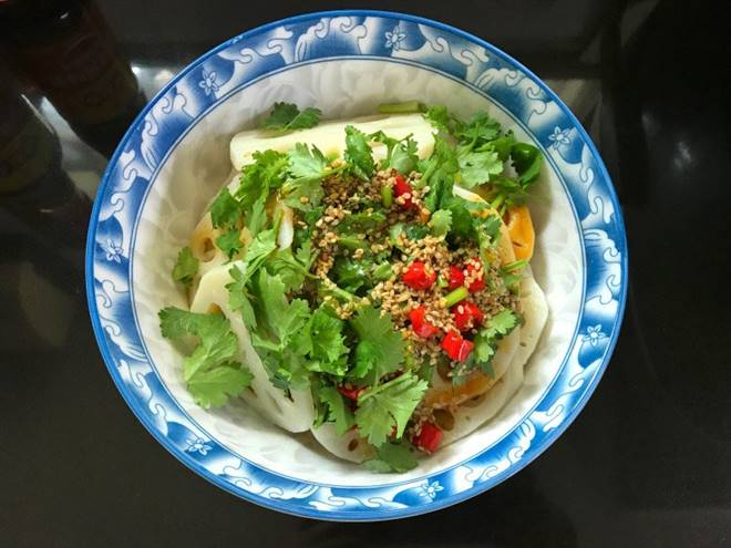 Loại củ nằm sâu dưới bùn, ăn vừa ngon vừa là thuốc bổ-6