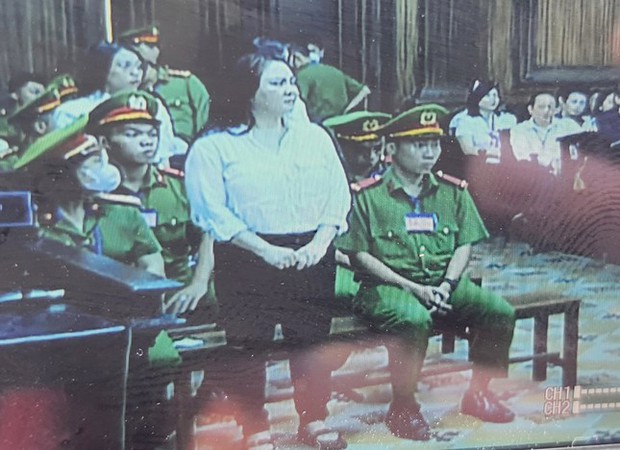 Thủy Tiên vừa tung MV vừa có động thái gây tranh cãi giữa lúc vắng mặt tại phiên toà xét xử bà Nguyễn Phương Hằng-4