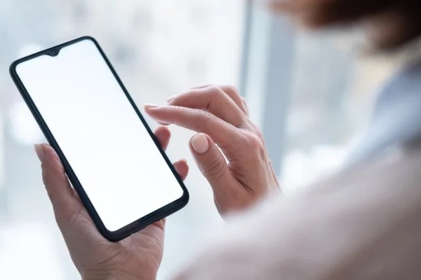 Tại sao không nên đổ xăng vào buổi trưa?-2