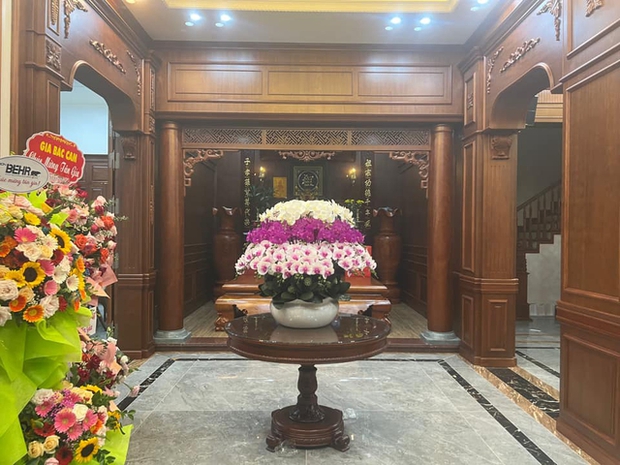 Tiền vệ Văn Toàn khánh thành biệt thự ở quê, đốt cả pháo hoa mừng tân gia-2