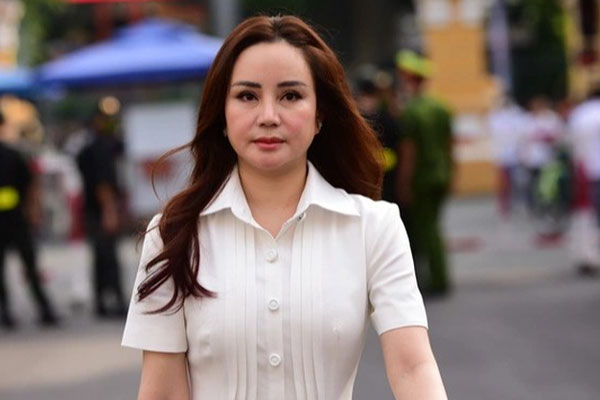 Vy Oanh nói gì về diện mạo khác lạ gây bàn tán?-5