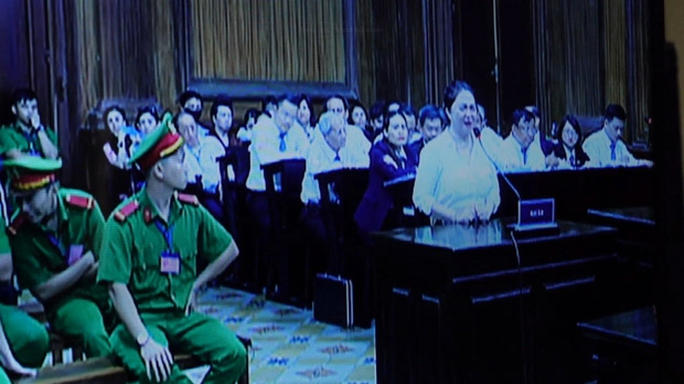 Bị đề nghị mức án 3 - 4 năm tù, bà Nguyễn Phương Hằng bật khóc xin cơ hội trở về để làm việc thiện-1