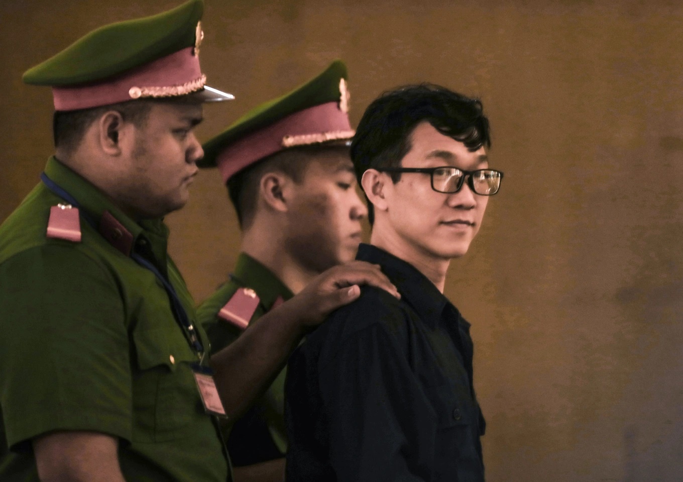 Liên quan bà Phương Hằng, tòa kiến nghị tiếp tục điều tra ông Huỳnh Uy Dũng-2