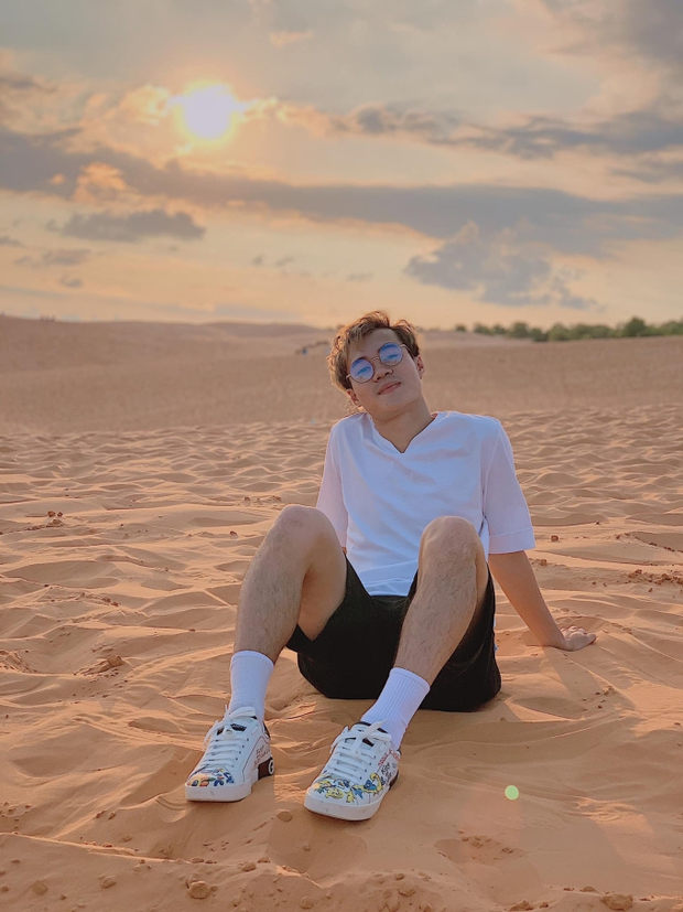 Văn Toàn giàu cỡ nào trước khi xây biệt thự nguy nga báo hiếu cho bố mẹ ở tuổi 27?-1