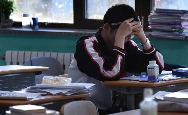 Thế hệ nạn nhân đầu tiên của phương pháp giáo dục gà con: Khi cuộc đời bị chính cha mẹ hủy hoại dưới cái cớ yêu thương-2