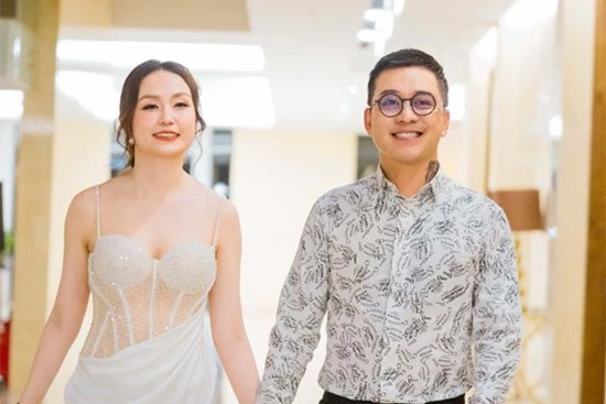 Cuộc sống Tuấn Hưng và vợ hot girl sau 10 năm: Kinh doanh phát đạt, BĐS ngày càng nhiều, ra hẳn bài hát kỷ niệm