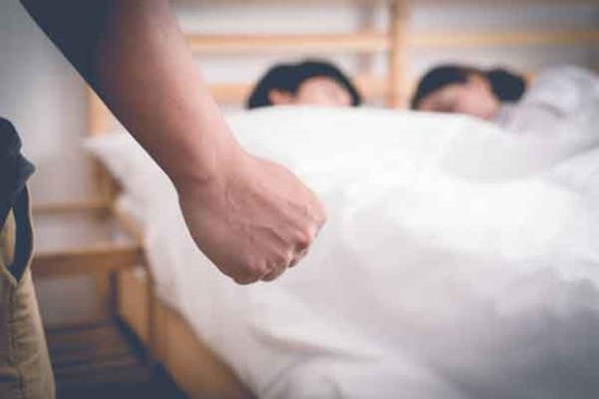 Đã có 2 cháu ngoại mà vợ tôi vẫn ngoại tình