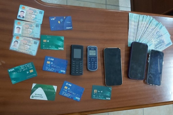 Bắt nhóm ‘tín dụng đen’ buộc người vay thế chấp bằng clip khỏa thân-3