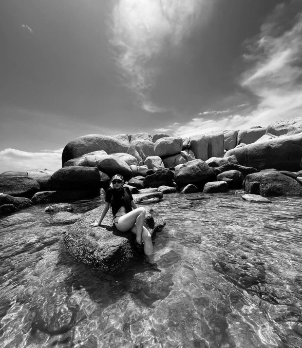 Tóc Tiên khổ sở vì bức ảnh lộ mọi khuyết điểm do chính Touliver chụp-2