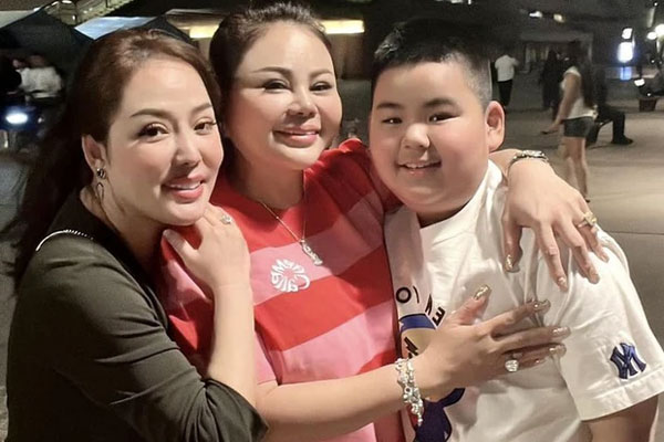 Lê Giang ra nước ngoài thăm con trai, quý tử quốc tịch Úc 11 tuổi ngoại hình thay đổi bất ngờ-9