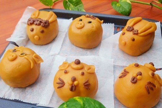 Làm bánh Trung thu hình thú bằng nồi chiên không dầu xinh xẻo, ngon lành