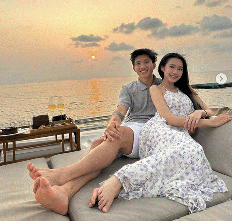 Vừa cầu hôn, Đoàn Văn Hậu gia nhập hội cá con, vợ sắp cưới nói một câu biết ngay ai là nóc nhà-4