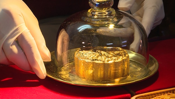 Bánh trung thu dát vàng giá vài triệu đồng-8