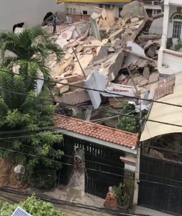 TPHCM: Nhà cao tầng bất ngờ đổ sập, đang triển khai tìm kiếm nạn nhân-1