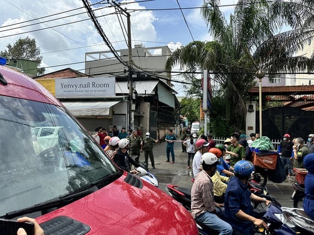 TPHCM: Nhà cao tầng bất ngờ đổ sập, đang triển khai tìm kiếm nạn nhân-3