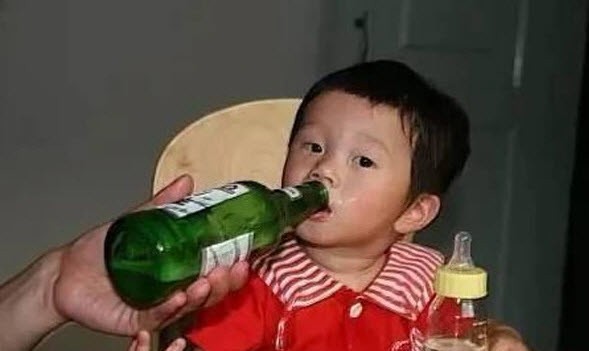 Hoãn chuyến công tác để về nhà đột ngột tôi mới biết hóa ra mỗi cuối tuần chồng đều giải khuây như vậy-3