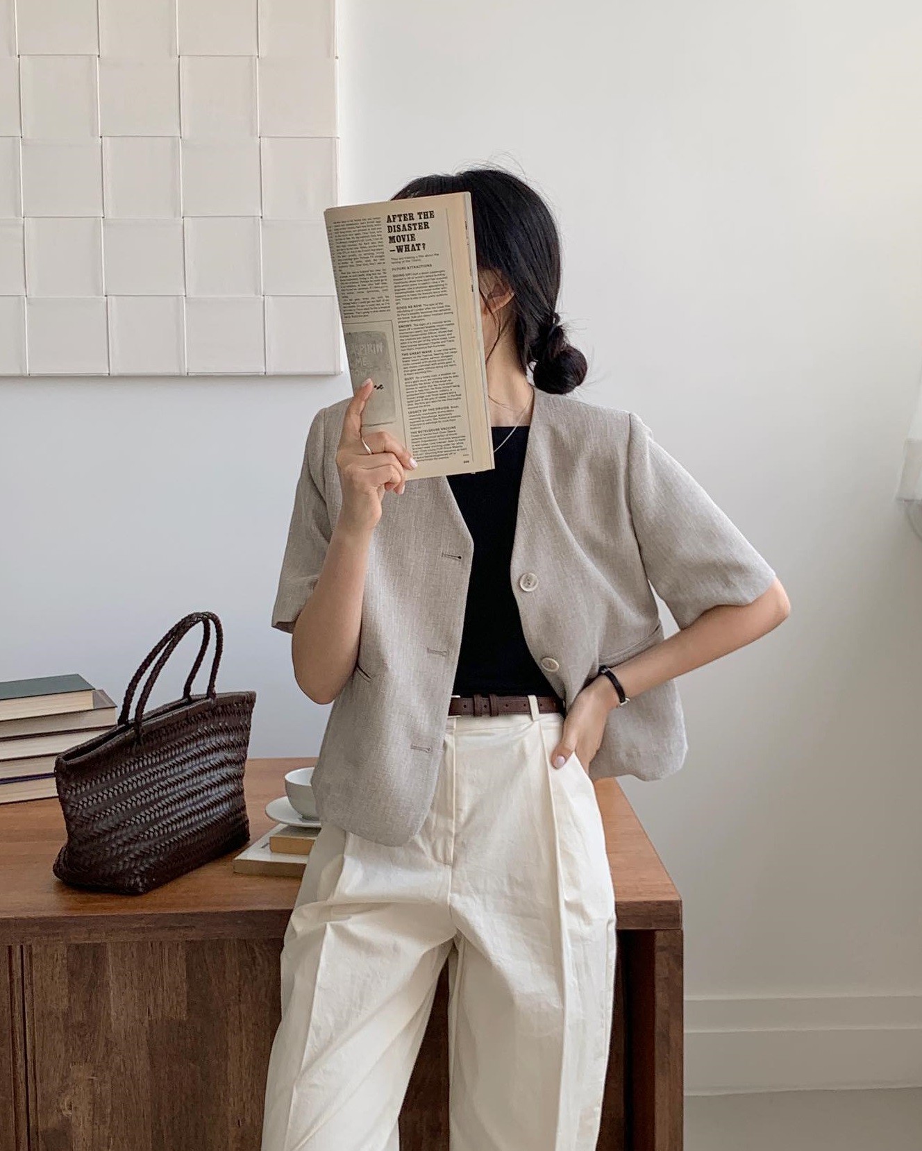5 mẫu áo phù hợp để mặc với quần âu, giúp nàng ghi điểm thanh lịch-9