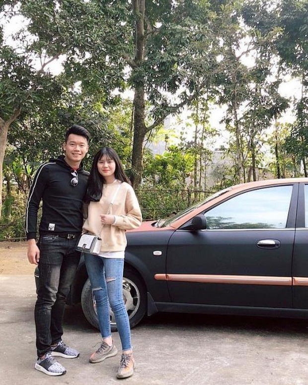 Hot girl - cầu thủ nổi tiếng chia tay hơn 1 năm rồi quay lại cưới, hiện tại viên mãn và có 2 căn nhà-2