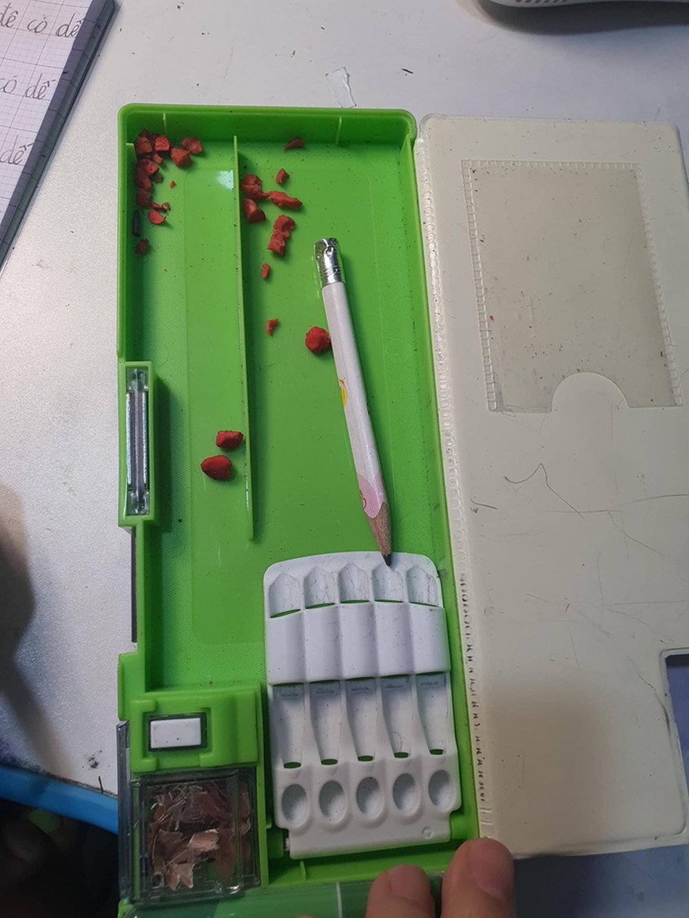 Mẹ kiểm kê tài sản” của con học lớp 1 sau 3 tuần, hội phụ huynh cười ra nước mắt vì đồng cảm-1